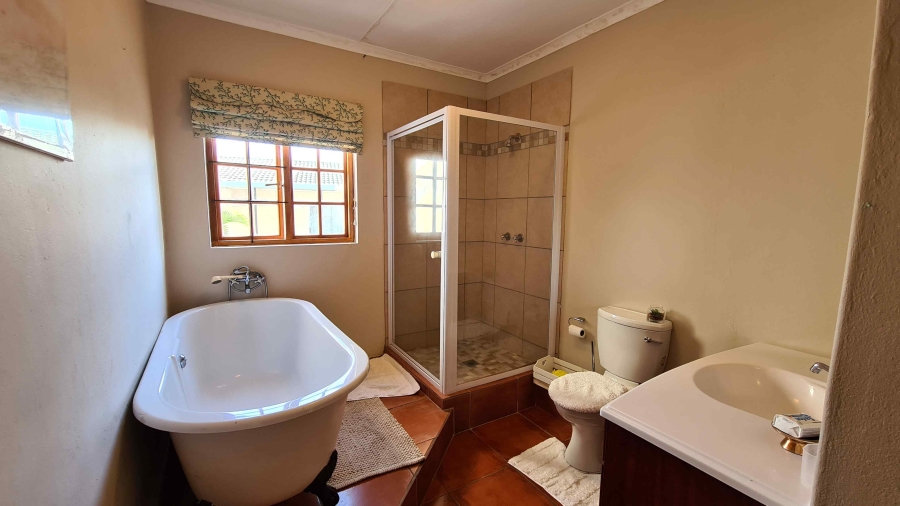 6 Bedroom Property for Sale in Blue Bend Eastern Cape